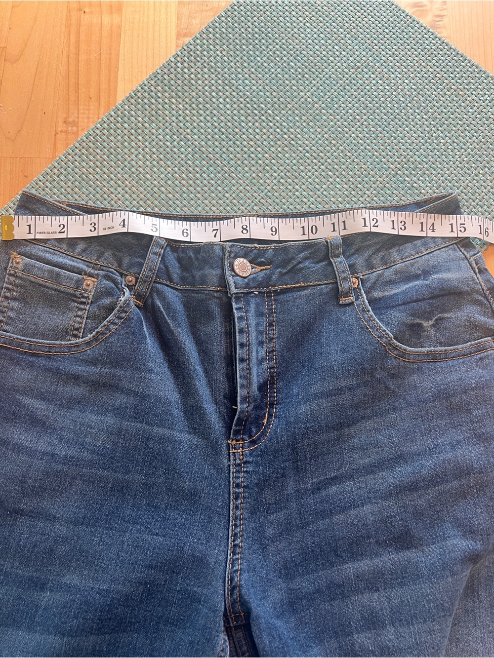 Barrel High-Rise Women’s Jeans in Blue - Picture 6 of 7